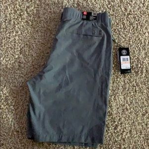 Under Armour Men’s Golf Shorts Size 34